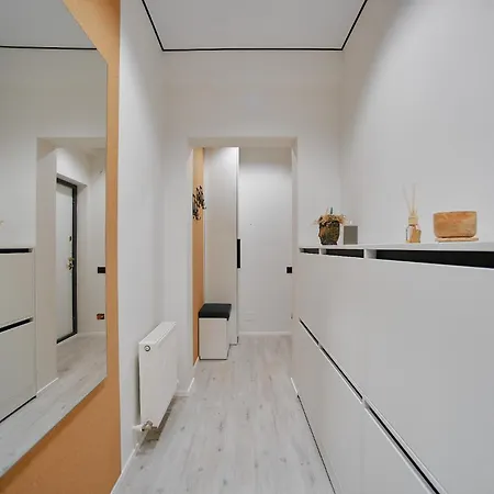 Apartment Modern 2-br Balcony-view With Coffee Station And - Grandstay
