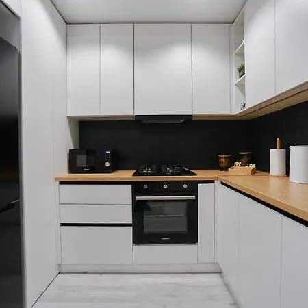 Modern 2-br Balcony-view With Coffee Station And - Grandstay *
